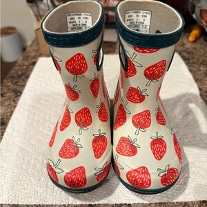 Bogs Toddler Red Strawberry Print Boots